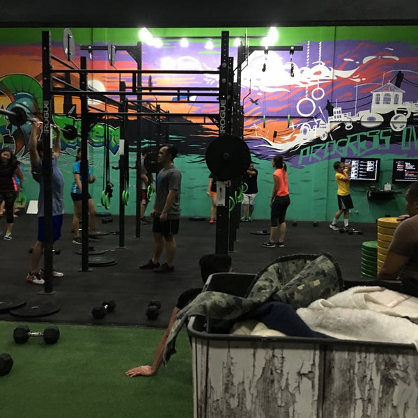 CROSSFIT SUBTERO